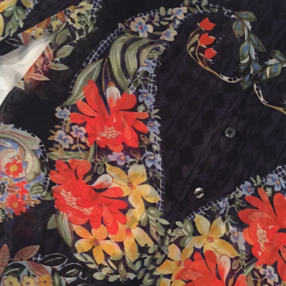 Cabi button down blouse - Picture 2 of 3